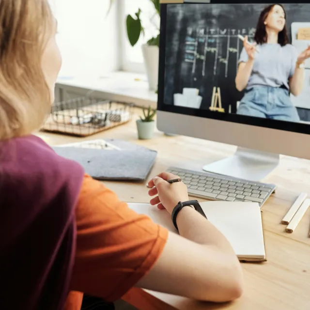 Découvrez toutes nos formations en e-learning et classes virtuelles